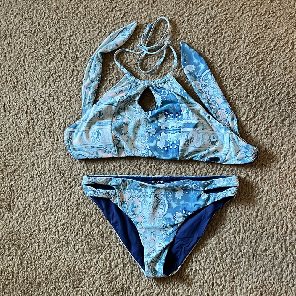 Roxy bikini top medium